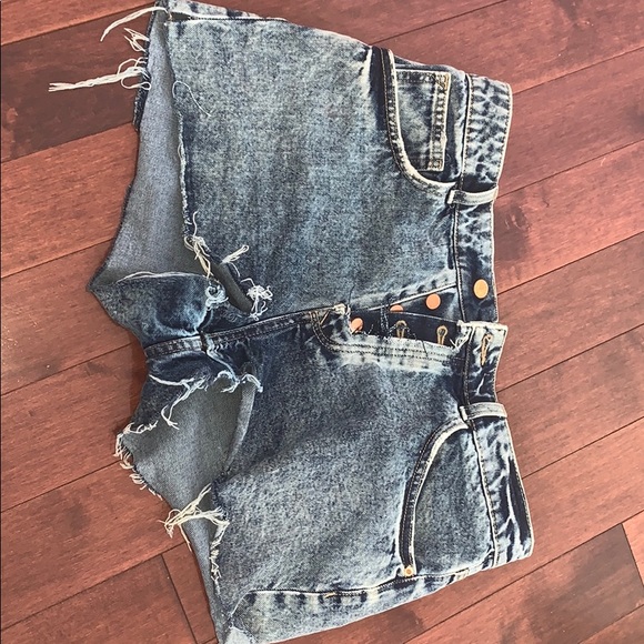 Zara shorts - Picture 1 of 9